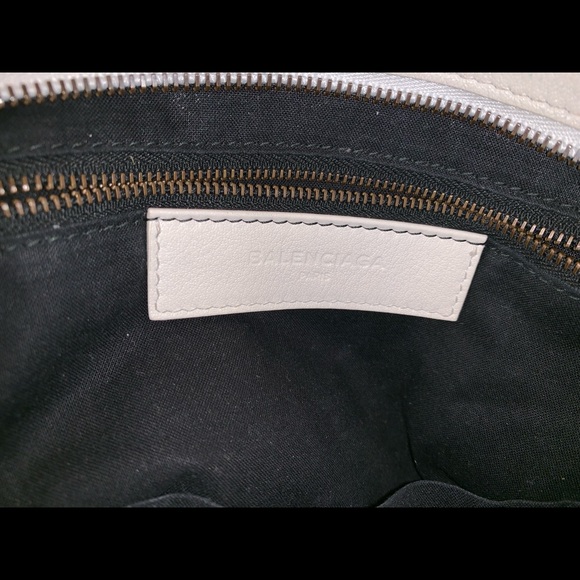 Balenciaga woman’s handbag (authentic) - Picture 5 of 8